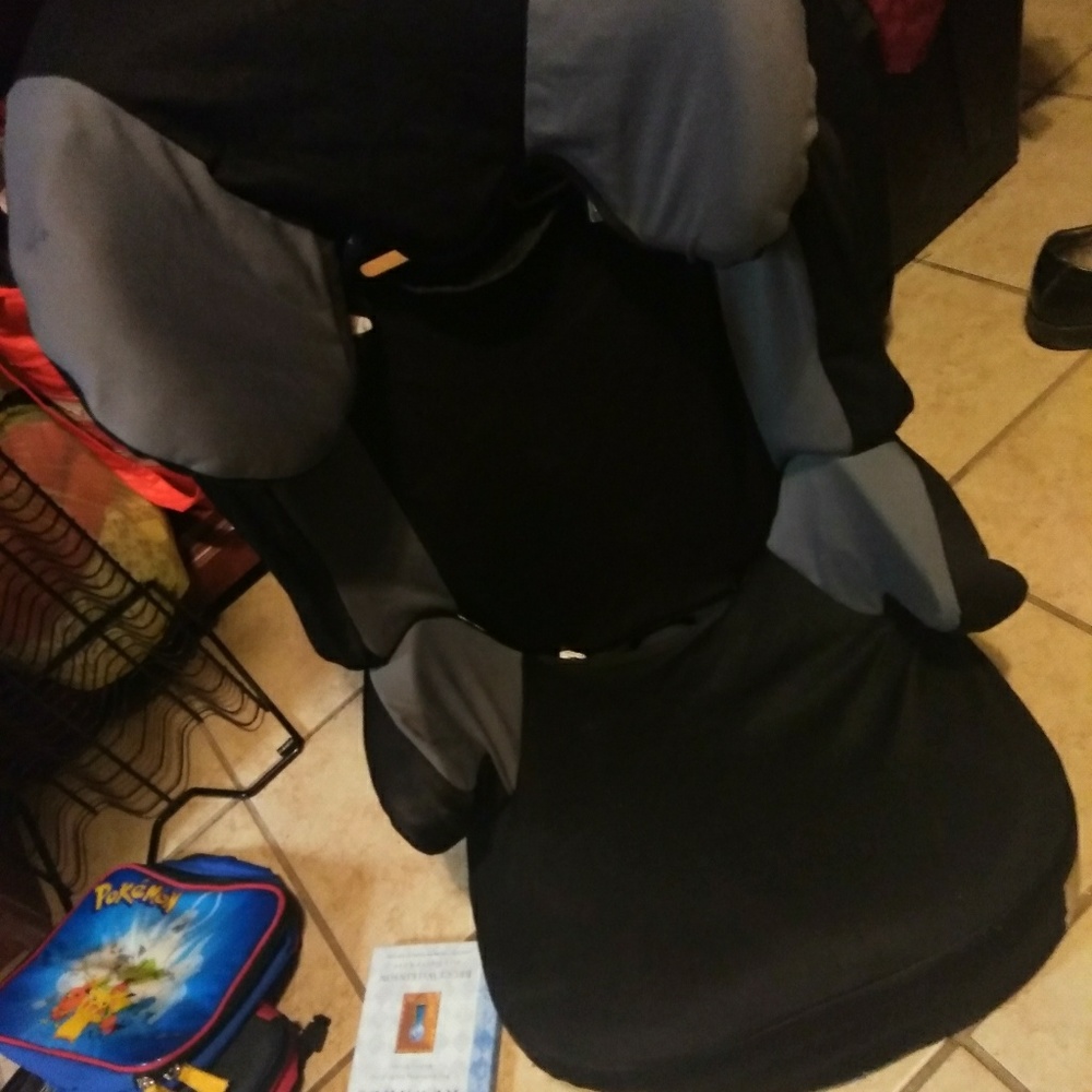 Toddlers upright carseat